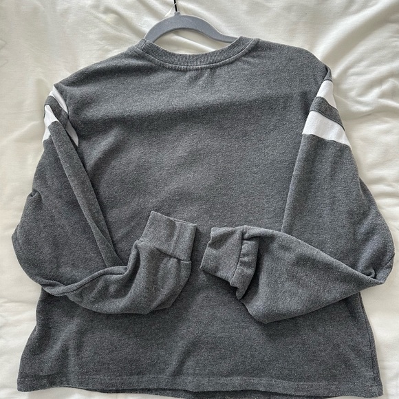 Disneyland cropped long sleeve size medium - Picture 2 of 3